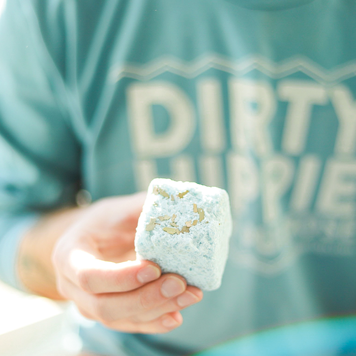 Breathe Salt Block | 5 oz. | Mineral Salt Block | Vegan | Gluten Free | Crafted With Eucalyptus, Peppermint Oil, and Camphor Oil | Awakens Senses | Perfect For Allergy Or Congestion Relief | Blend of Soothing Salts, Softening Clays, & Essential Oils