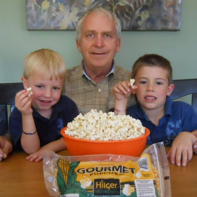 Hilger's Gourmet Nebraska Popcorn | 2 lb. Bag | Single Bag | Hulless Unpopped Popcorn Kernels |  Probiotically Grown | Non-GMO | Perfect For Popcorn Machine or Microwave | Yellow Popcorn Kernels | Snack for Movie Night | Pops Light and Fluffy