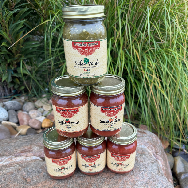 Salsa Verde | Green Tomatillo Salsa | 16 oz. | Gluten Free | Authentic Nebraska Salsa | Made with Vine-Ripened Tomatillos | Perfect Blend of Chili Peppers, Garlic, Cilantro, and Lime | Sweet, Sour, and Spicy | Try On Chicken, Pork, and Other Recipes