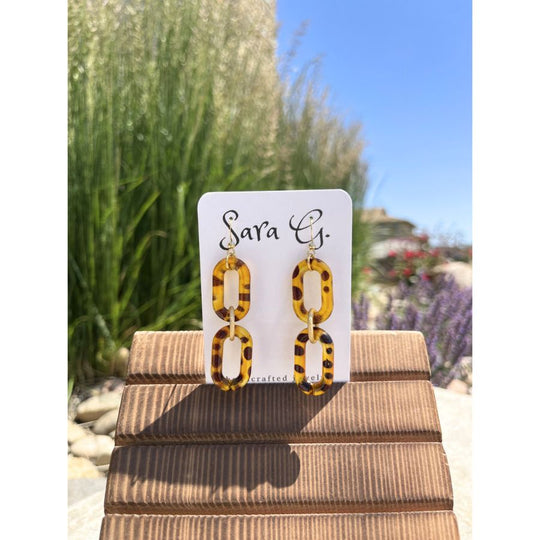 Dangly Acrylic Link Earrings | Wheat Color | For A Sophisticated, Bold Look | Elevate Your Outfit | Easy To Style | Perfect For Any Occasion & Outfit