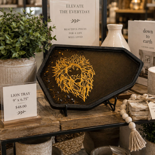 Lion tray on display