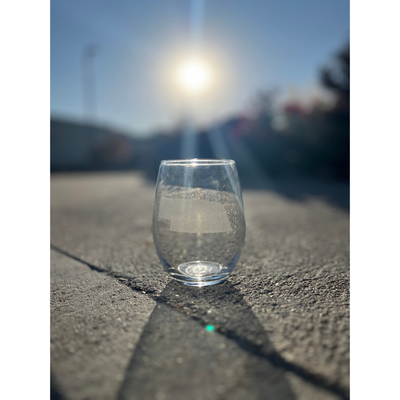Nebraska Sand Blasted Stemless Wineglass Outside Image
