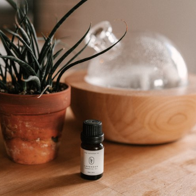 Lavender Essential Oil | 100% Natural Organic Oil | Reduces Stress | Helps Bug Bites | Treat Anxiety | 10 ml .34 oz