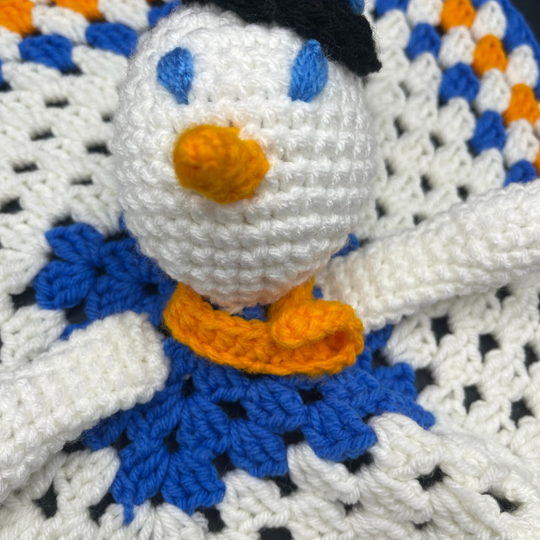 Christmas Lovey Blanket | DiAnna Larson